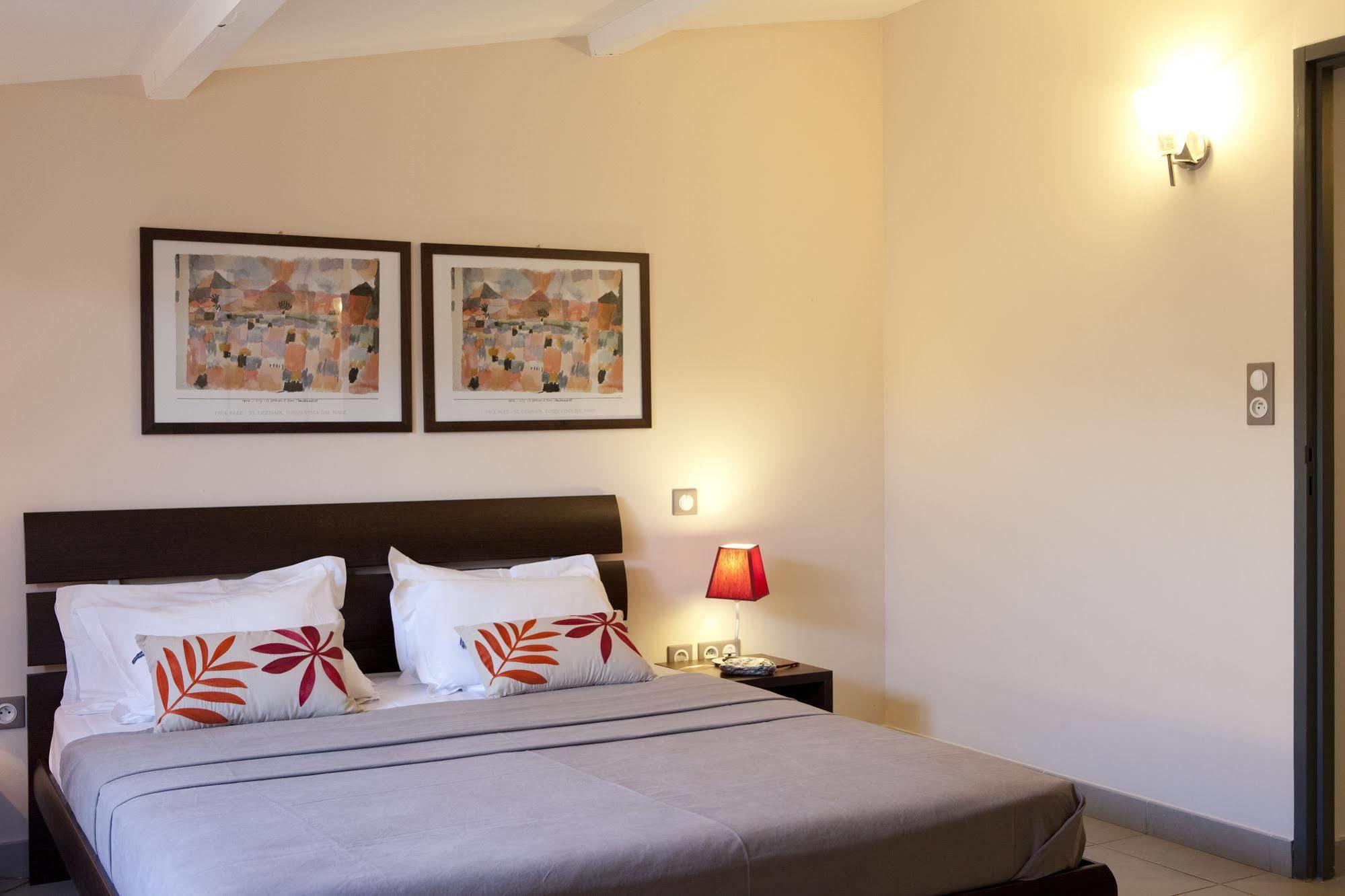 Mas De Valrugues Holifrance Aparthotel Saint-Rémy-de-Provence Kültér fotó