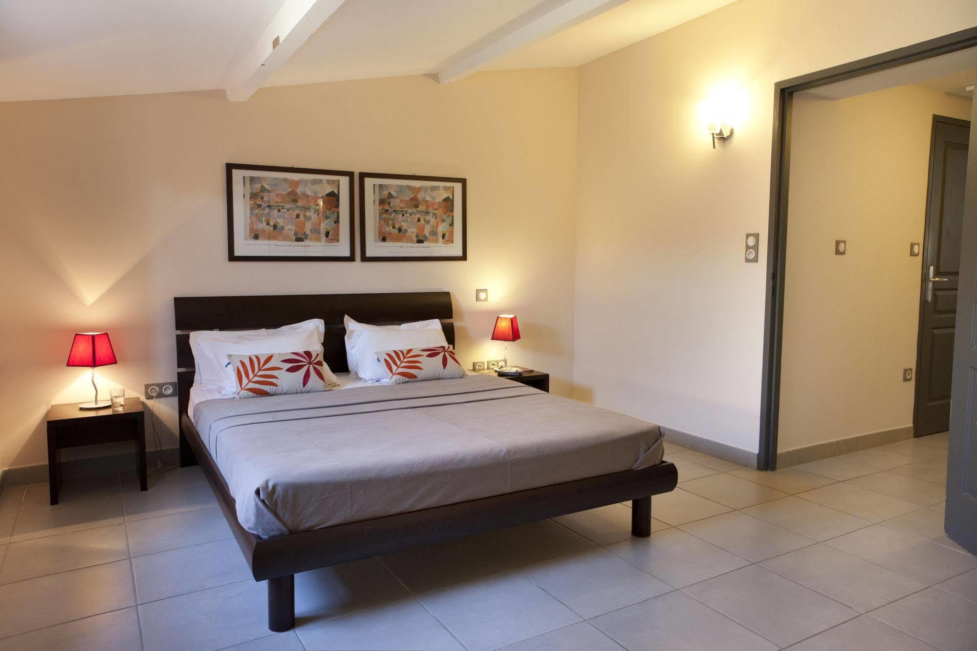 Mas De Valrugues Holifrance Aparthotel Saint-Rémy-de-Provence Kültér fotó