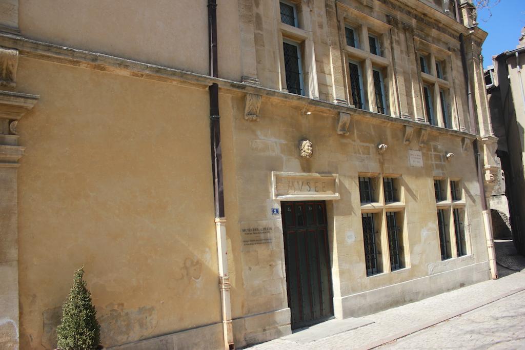 Mas De Valrugues Holifrance Aparthotel Saint-Rémy-de-Provence Kültér fotó